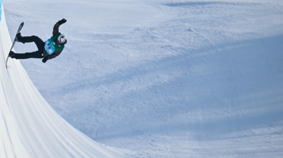 Snowboardeurs et r&eacute;fugi&eacute;s: des Afghans d&eacute;valent la piste de l'espoir