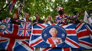 Großer Andrang bei Parade zu Ehren von britischer Königin Elizabeth II.