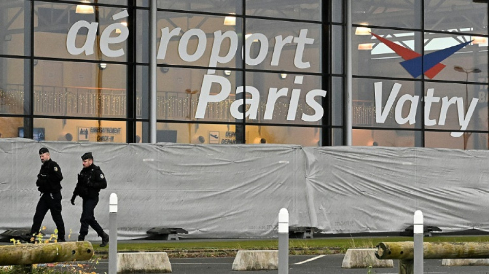 Les passagers indiens bloqu&eacute;s dans la Marne devraient repartir lundi