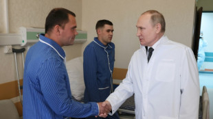 Putin besucht erstmals in der Ukraine verletzte russische Soldaten