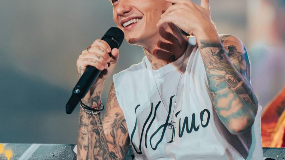 Hit parade, Ultimo in vetta con l'album live