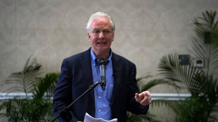 Salvadoran soldiers stop US senator near prison holding expelled migrant