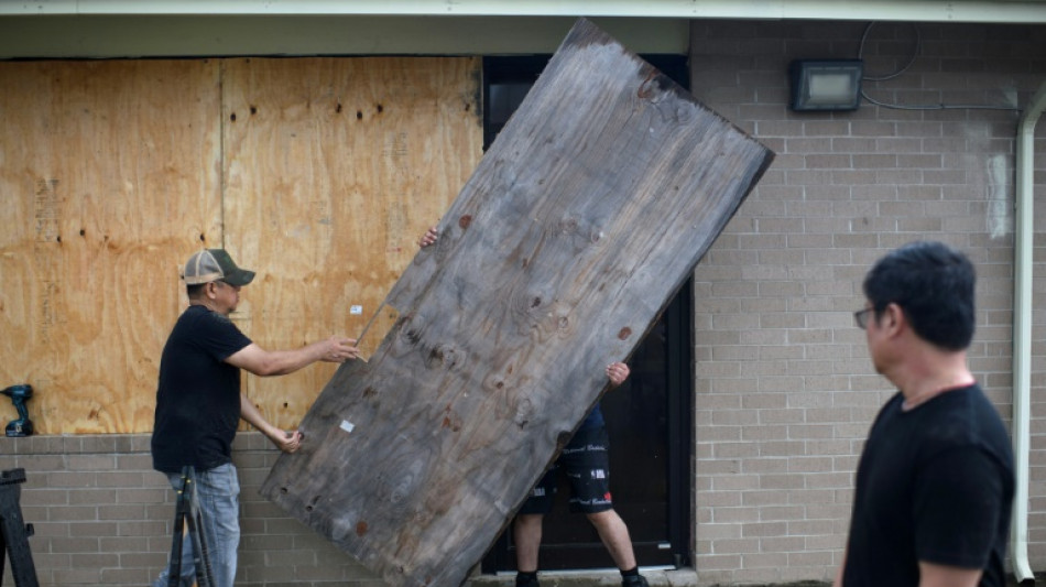 L'ouragan B&eacute;ryl balaie le Texas, le bilan s'&eacute;l&egrave;ve &agrave; au moins huit morts