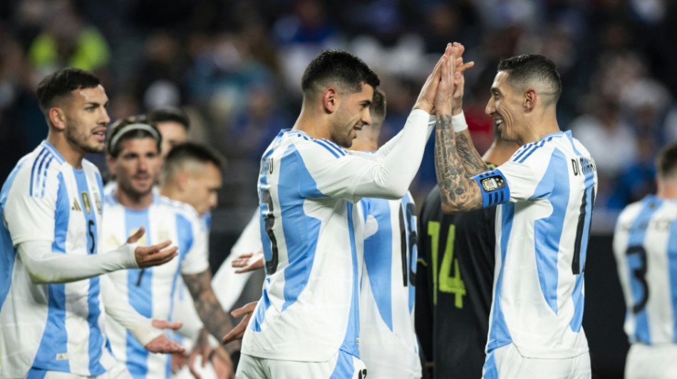 Ohne Messi: Lockerer Sieg für Weltmeister Argentinien