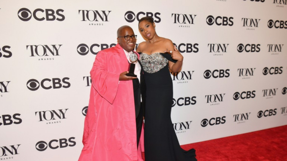 Stücke über schwarze Künstler und die Wall Street räumen bei Tony Awards ab