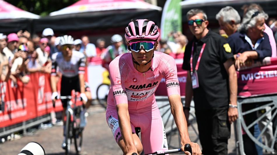 Giro: 19/a tappa; vince per distacco Prodhomme, Del Toro in rosa