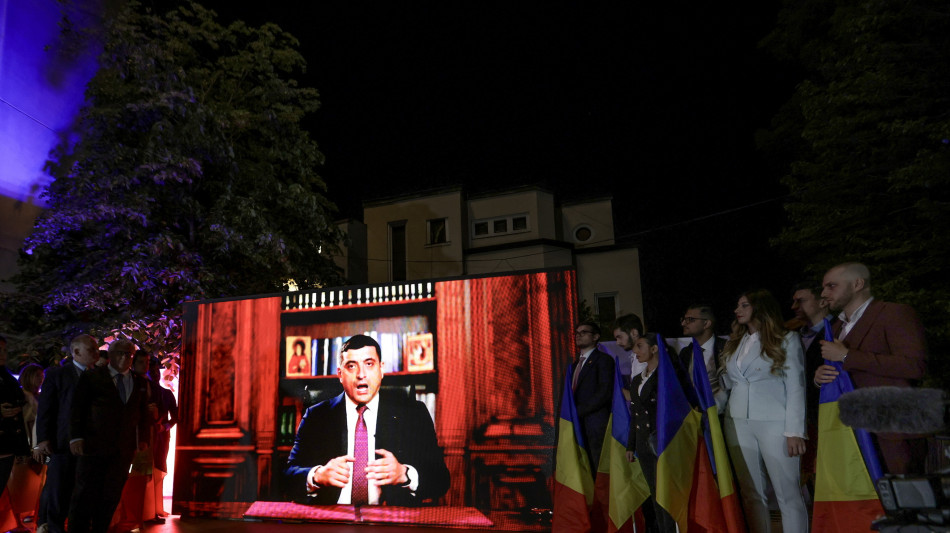 Simion, 'il popolo rumeno ha parlato e si &egrave; sollevato'