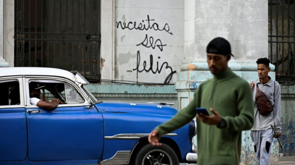 "Tu dois &ecirc;tre heureux", le graffiti qui interpelle les habitants de La Havane