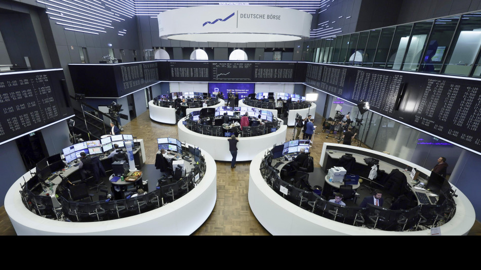 Borsa: l'Europa prosegue debole in attesa Fed, Milano -0,23%