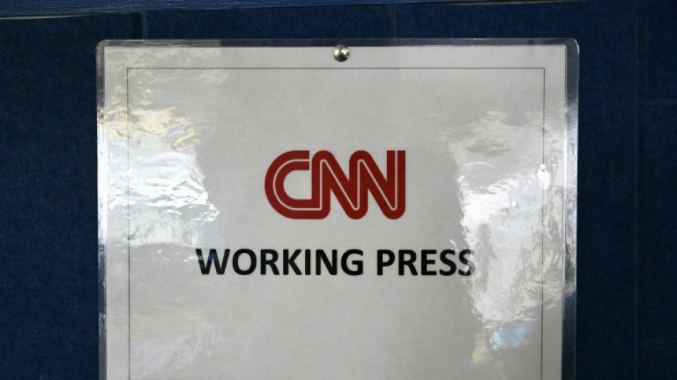 Las grandes cadenas de TV de EEUU suspenden la cobertura de Trump tras su veto a tres medios