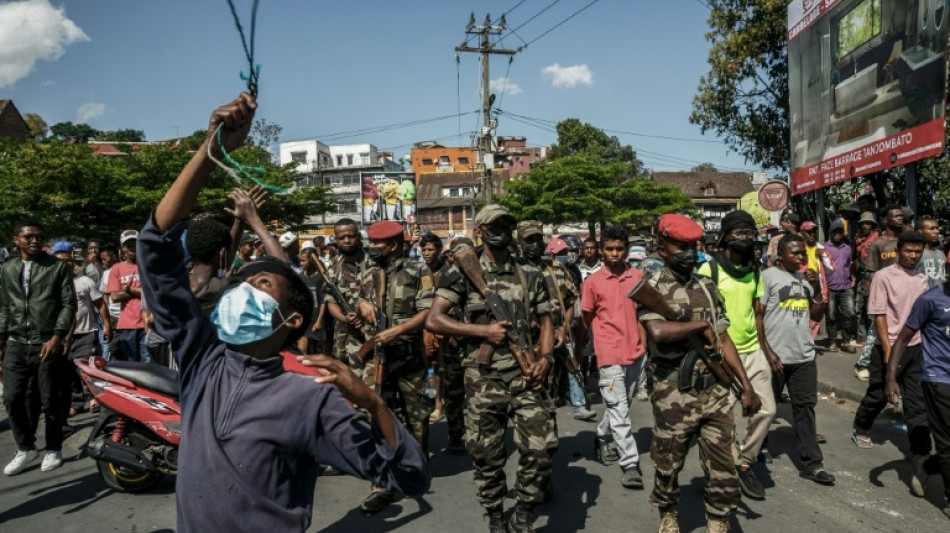 Madagascar: une unit&eacute; de l'arm&eacute;e appelle &agrave; "refuser les ordres de tirer" sur les manifestants