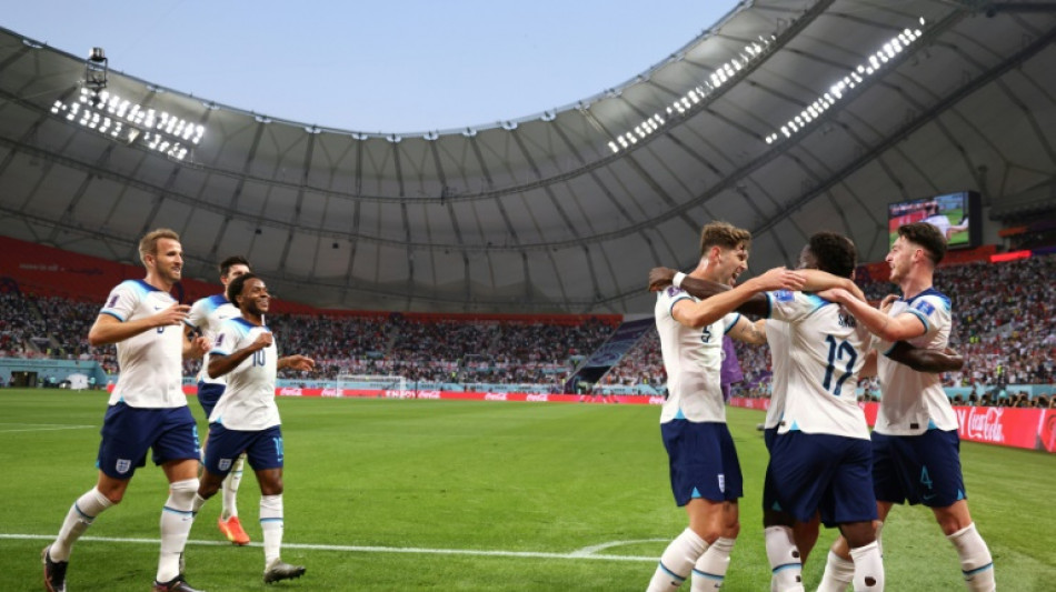 England, Netherlands eye last-16 berths at World Cup