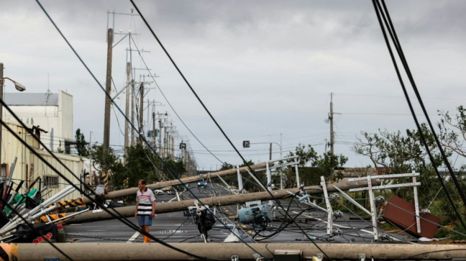 El tif&oacute;n Danas causa dos muertos y cientos de heridos en Taiw&aacute;n