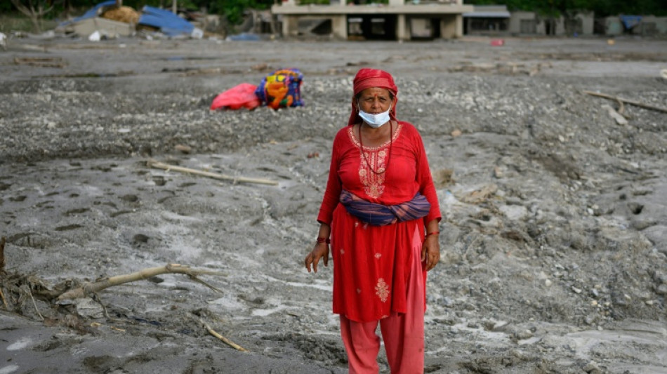 Desaparecidos por mortal alud entre Nepal y China superan los 2.400