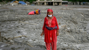 Desaparecidos por mortal alud entre Nepal y China superan los 2.400