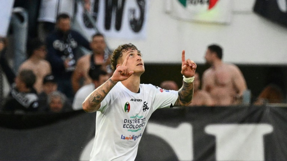 Milan perde para Spezia (2-0) a tr&ecirc;s dias de enfrentar Inter na Champions
