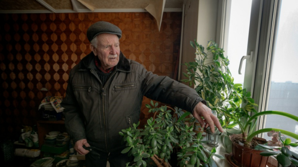 Un retrait&eacute; ukrainien, dernier habitant d'un immeuble de Kharkiv sous les frappes russes