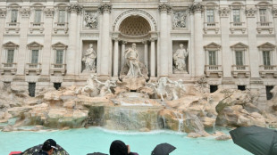 Fontana di Trevi de Roma &eacute; reaberta ap&oacute;s v&aacute;rias semanas de limpeza