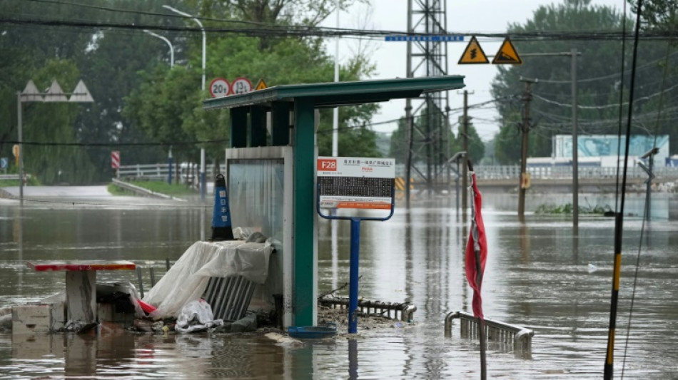 D&eacute;luge &agrave; P&eacute;kin: au moins 11 morts et 27 disparus