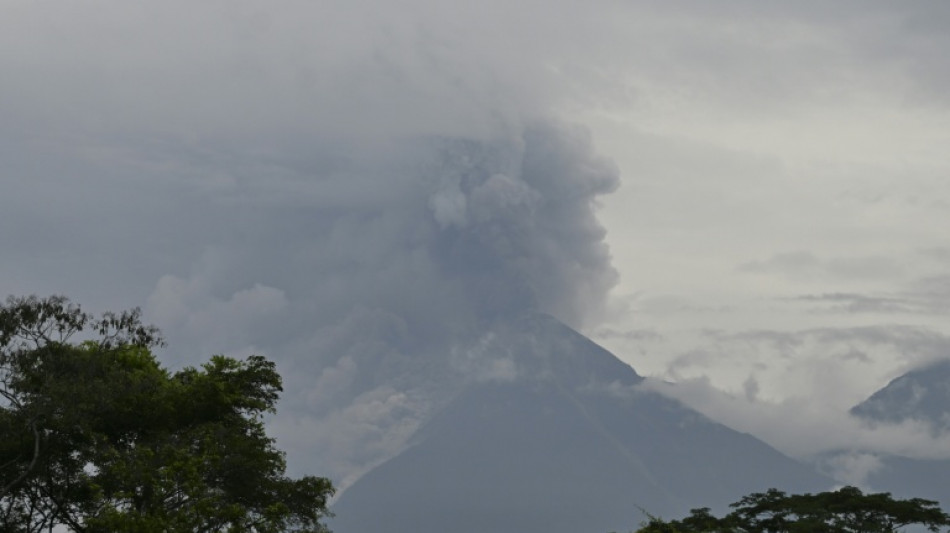 Mais de 500 evacuados por erup&ccedil;&atilde;o de vulc&atilde;o de Fuego na Guatemala