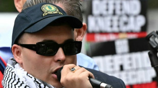 Organiza&ccedil;&otilde;es judaicas na Fran&ccedil;a pedem cancelamento de show do Kneecap, acusado de apoiar Hezbollah