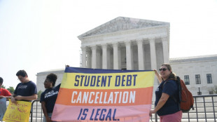 Corte Suprema de EEUU ampara negarse a trabajar para parejas gays y revoca plan Biden para estudiantes