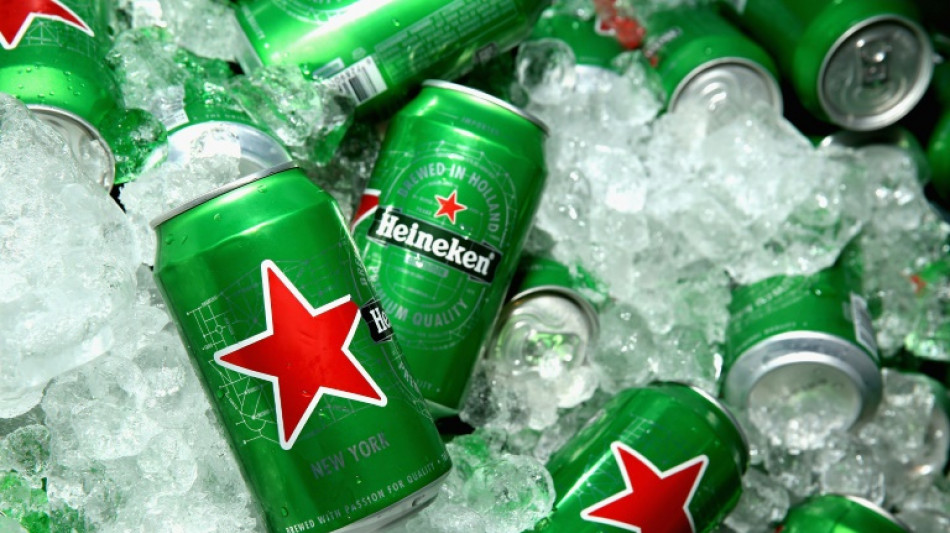 Heineken deja de producir y vender cerveza en Rusia