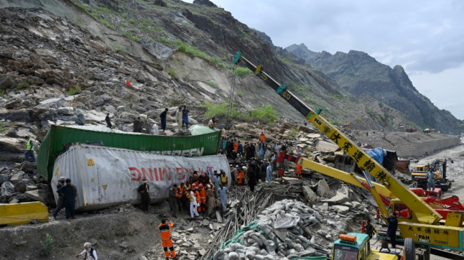 Deslizamento de terra na fronteira entre Afeganist&atilde;o e Paquist&atilde;o deixa 8 mortos