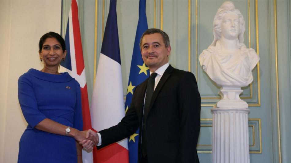 Francia y Reino Unido firman un nuevo acuerdo para frenar la migración por el canal de la Mancha