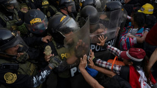 Boluarte nombra a su cuarto primer ministro en medio de nuevas protestas en Per&uacute;