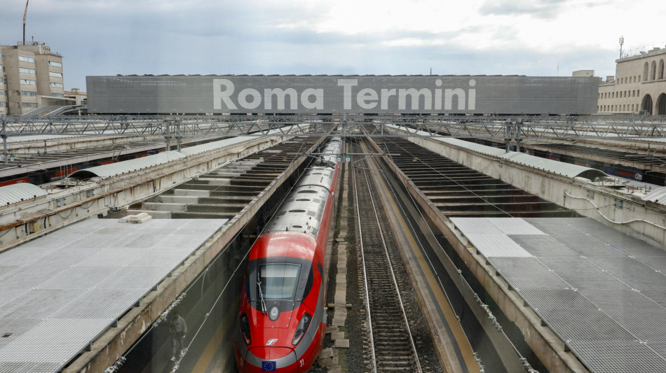 Sciopero, a Roma treni cancellati e ritardi fino a 90 minuti