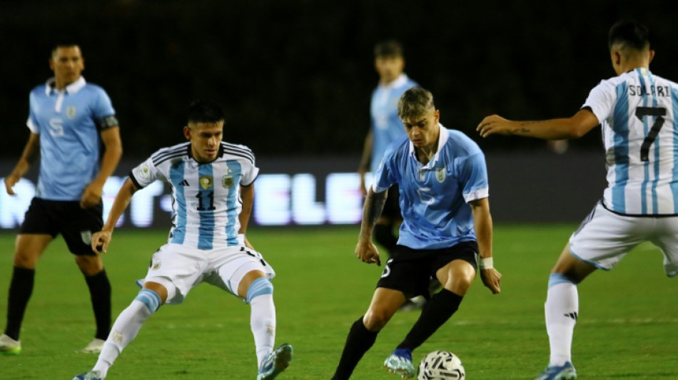 Argentina empata com Uruguai (3-3) e termina como l&iacute;der do Grupo B do Pr&eacute;-Ol&iacute;mpico