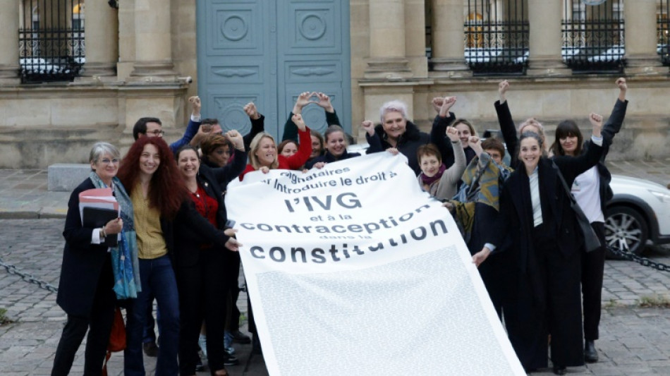 Frankreichs Parlament stimmt für Verankerung des Abtreibungsrechts in Verfassung