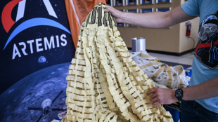 Paraquedas &eacute; pe&ccedil;a vital para pouso seguro da Orion no mar