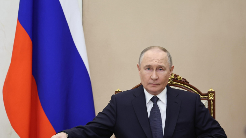 Putin ha visitato la regione di Kursk a confine Ucraina