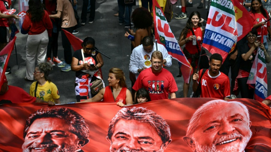 Lula, Bolsonaro in final push for votes ahead of knife-edge election