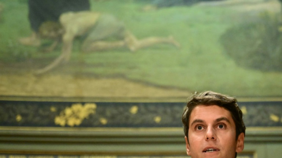 Fran&ccedil;a ir&aacute; proibir uso da abaya em escolas