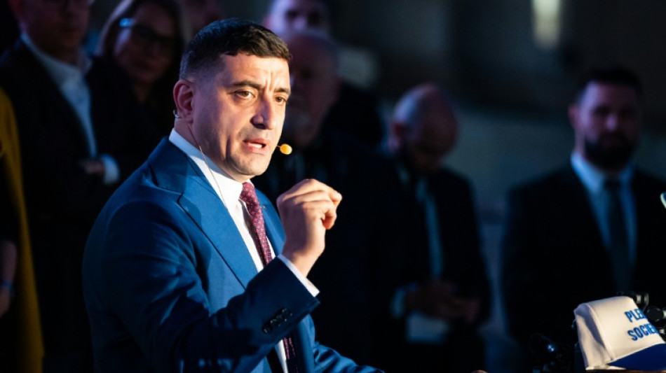 Pr&auml;sidentenwahl in Rum&auml;nien: Ultrarechter Kandidat Simion r&auml;umt Niederlage ein