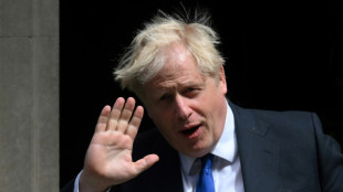 Johnson schlie&szlig;t R&uuml;cktritt trotz wachsenden Drucks aus eigenen Reihen aus