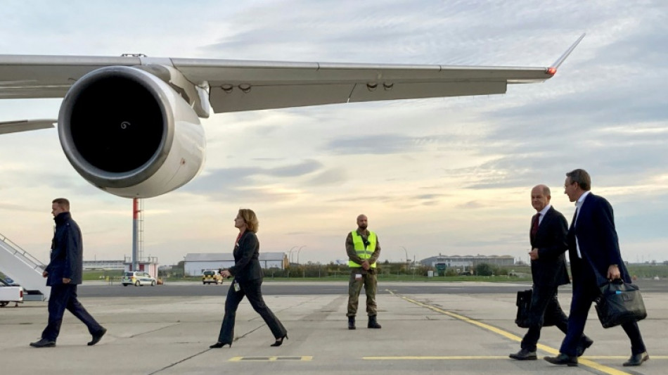 Scholz kritisiert "eigenwillige" Debatte &uuml;ber Lieferung von Kampfjets an Ukraine