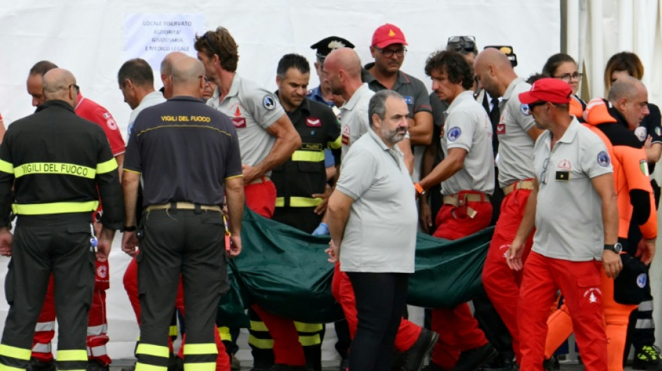 Sicile: deux corps retrouv&eacute;s dans l'&eacute;pave du super yacht