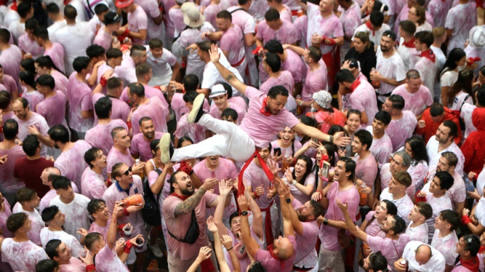 El "chupinazo" da inicio a las fiestas de San Ferm&iacute;n en Pamplona