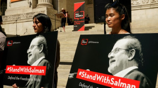 Salman Rushdie kritisiert nach Messerattacke auf ihn Veranstalter der Konferenz