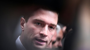 Selfies y musica pegadiza en TikTok, la estrategia de la extrema derecha francesa para los j&oacute;venes