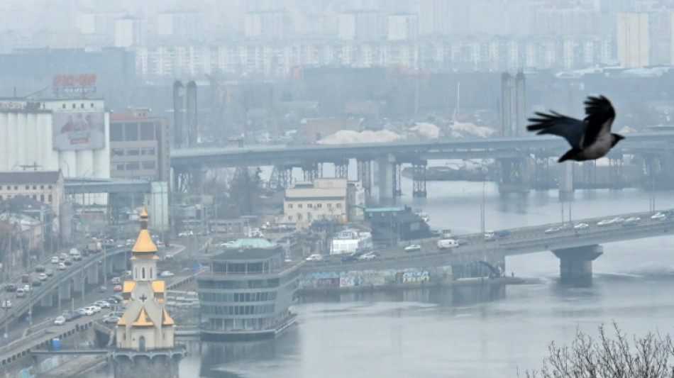 Clar&atilde;o misterioso sobre capital ucraniana pode ter sido meteorito