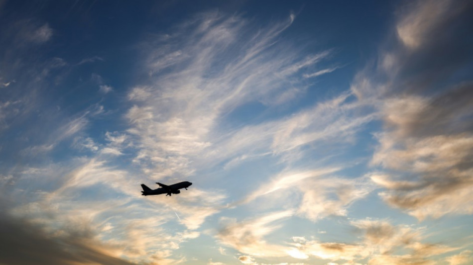 La suppression de vols int&eacute;rieurs courts en France entre en vigueur