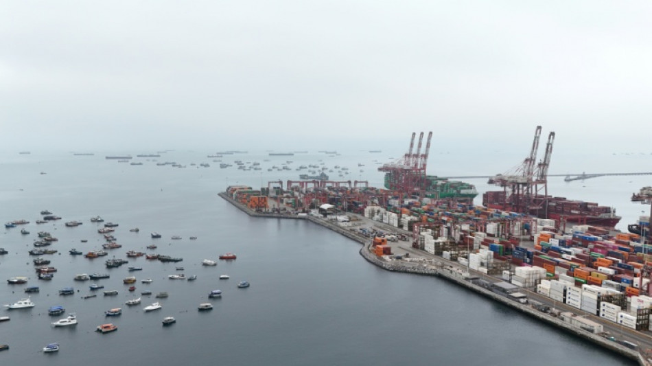 Per&uacute; cierra 88 puertos por fuertes marejadas en el Pac&iacute;fico que dejan un muerto