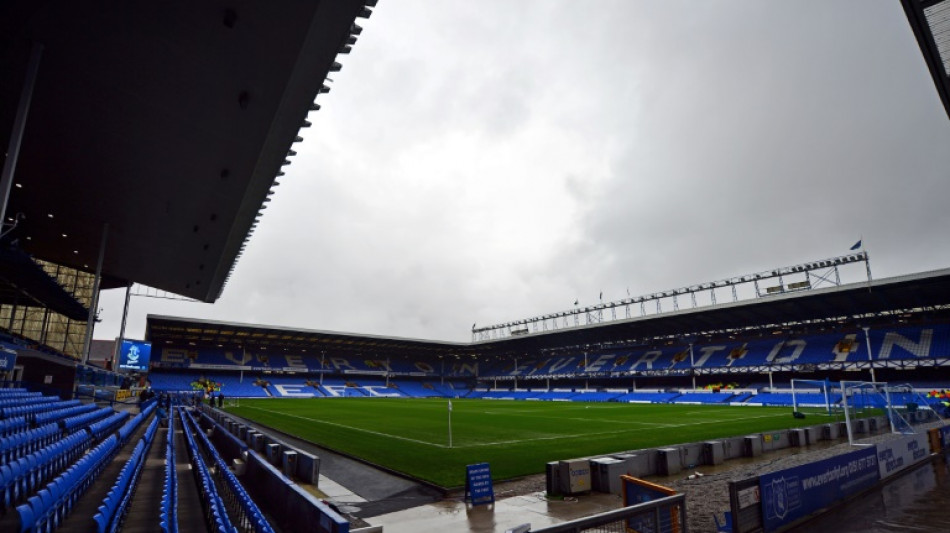 Everton perde 10 pontos no Campeonato Ingl&ecirc;s por infra&ccedil;&atilde;o financeira