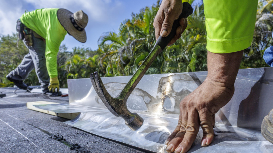 Usa creano 177.000 posti, disoccupazione stabile al 4,2%