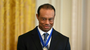 Tiger Woods confirme &ecirc;tre en couple avec l'ex-femme de Donald Trump fils